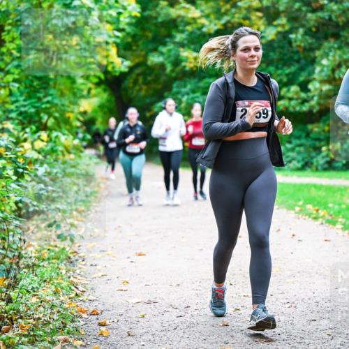 12.10.2025 - Bramfelder Halbmarathon 2025 Dr. Thomas Lammeyer http://msf.ph/oto/9359884 12.10.2025 11:09:51 Laufen 259, 272, 880 meine-sportfotos.de