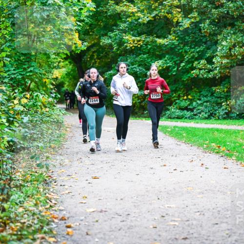 12.10.2025 - Bramfelder Halbmarathon 2025 Dr. Thomas Lammeyer http://msf.ph/oto/9359891 12.10.2025 11:09:53 Laufen 2244, 2750, 332 meine-sportfotos.de
