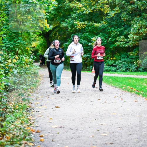 12.10.2025 - Bramfelder Halbmarathon 2025 Dr. Thomas Lammeyer http://msf.ph/oto/9359894 12.10.2025 11:09:53 Laufen 2244, 2332, 2750 meine-sportfotos.de