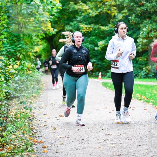12.10.2025 - Bramfelder Halbmarathon 2025 Dr. Thomas Lammeyer http://msf.ph/oto/9359910 12.10.2025 11:09:55 Laufen 4, 2332, 2750 meine-sportfotos.de