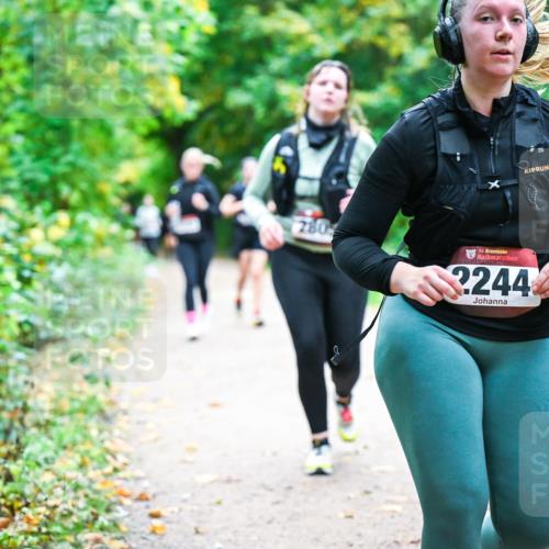 12.10.2025 - Bramfelder Halbmarathon 2025 Dr. Thomas Lammeyer http://msf.ph/oto/9359923 12.10.2025 11:09:57 Laufen 280, 2244 meine-sportfotos.de