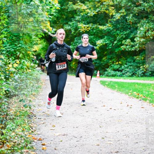 12.10.2025 - Bramfelder Halbmarathon 2025 Dr. Thomas Lammeyer http://msf.ph/oto/9359937 12.10.2025 11:10:00 Laufen 2702, 2825 meine-sportfotos.de