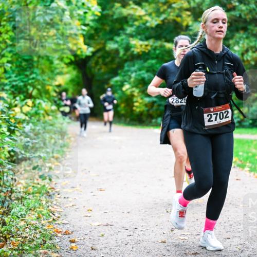 12.10.2025 - Bramfelder Halbmarathon 2025 Dr. Thomas Lammeyer http://msf.ph/oto/9359948 12.10.2025 11:10:01 Laufen 2825, 2702 meine-sportfotos.de