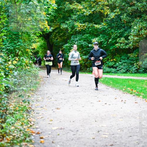 12.10.2025 - Bramfelder Halbmarathon 2025 Dr. Thomas Lammeyer http://msf.ph/oto/9359961 12.10.2025 11:10:06 Laufen 2300, 2438, 2897 meine-sportfotos.de