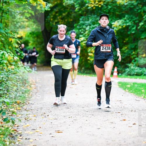 12.10.2025 - Bramfelder Halbmarathon 2025 Dr. Thomas Lammeyer http://msf.ph/oto/9359991 12.10.2025 11:10:12 Laufen 2300, 2438 meine-sportfotos.de