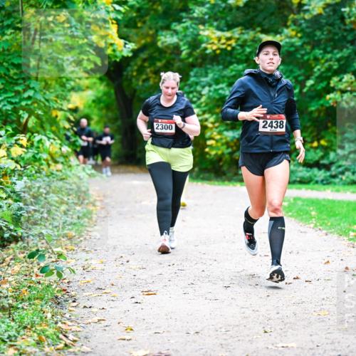 12.10.2025 - Bramfelder Halbmarathon 2025 Dr. Thomas Lammeyer http://msf.ph/oto/9359997 12.10.2025 11:10:12 Laufen 2300, 2438 meine-sportfotos.de
