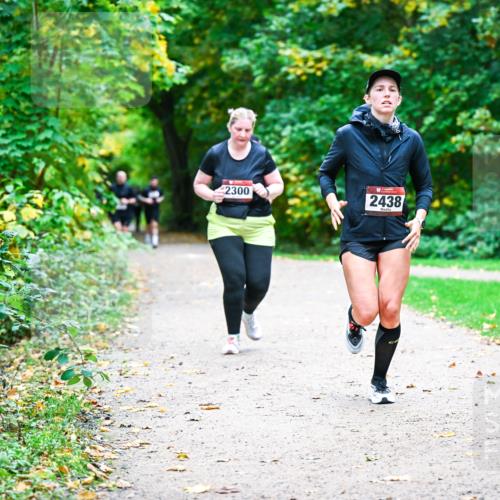 12.10.2025 - Bramfelder Halbmarathon 2025 Dr. Thomas Lammeyer http://msf.ph/oto/9359998 12.10.2025 11:10:12 Laufen 2300, 2438 meine-sportfotos.de