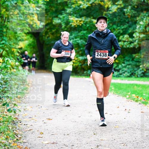 12.10.2025 - Bramfelder Halbmarathon 2025 Dr. Thomas Lammeyer http://msf.ph/oto/9360000 12.10.2025 11:10:13 Laufen 300, 2438 meine-sportfotos.de