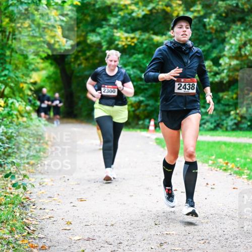 12.10.2025 - Bramfelder Halbmarathon 2025 Dr. Thomas Lammeyer http://msf.ph/oto/9360002 12.10.2025 11:10:13 Laufen 2300, 2438 meine-sportfotos.de