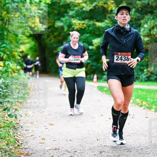 12.10.2025 - Bramfelder Halbmarathon 2025 Dr. Thomas Lammeyer http://msf.ph/oto/9360004 12.10.2025 11:10:13 Laufen 300, 2438 meine-sportfotos.de