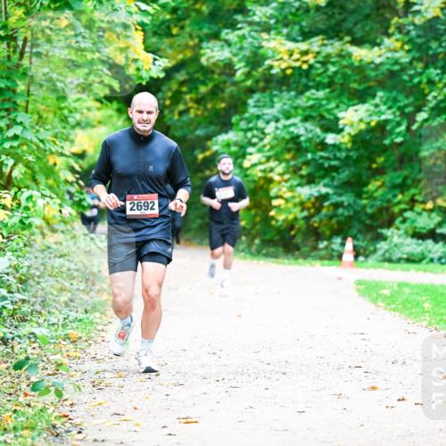12.10.2025 - Bramfelder Halbmarathon 2025 Dr. Thomas Lammeyer http://msf.ph/oto/9360030 12.10.2025 11:10:21 Laufen 2692 meine-sportfotos.de
