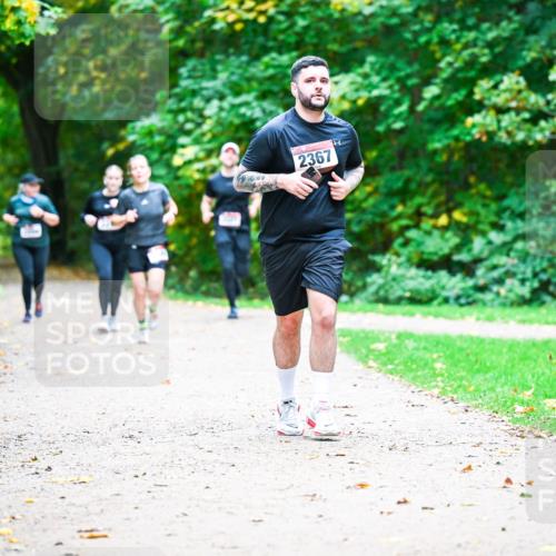12.10.2025 - Bramfelder Halbmarathon 2025 Dr. Thomas Lammeyer http://msf.ph/oto/9360053 12.10.2025 11:10:26 Laufen 2367 meine-sportfotos.de