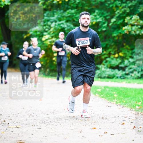 12.10.2025 - Bramfelder Halbmarathon 2025 Dr. Thomas Lammeyer http://msf.ph/oto/9360055 12.10.2025 11:10:26 Laufen 2367 meine-sportfotos.de