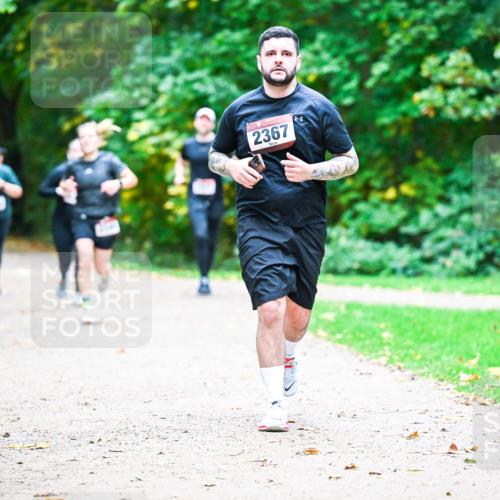 12.10.2025 - Bramfelder Halbmarathon 2025 Dr. Thomas Lammeyer http://msf.ph/oto/9360057 12.10.2025 11:10:26 Laufen 2367 meine-sportfotos.de