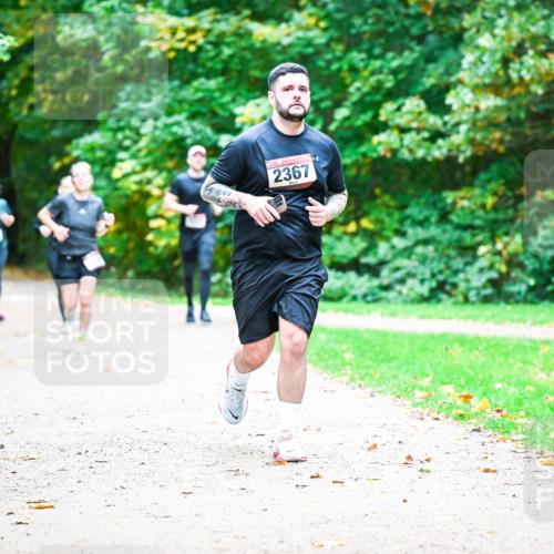 12.10.2025 - Bramfelder Halbmarathon 2025 Dr. Thomas Lammeyer http://msf.ph/oto/9360060 12.10.2025 11:10:27 Laufen 2367 meine-sportfotos.de
