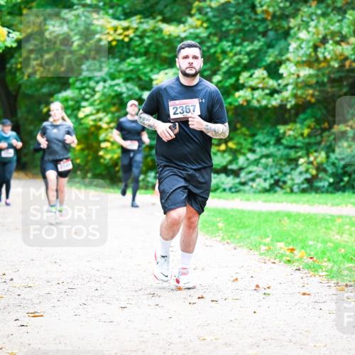 12.10.2025 - Bramfelder Halbmarathon 2025 Dr. Thomas Lammeyer http://msf.ph/oto/9360061 12.10.2025 11:10:27 Laufen 2367 meine-sportfotos.de