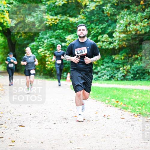 12.10.2025 - Bramfelder Halbmarathon 2025 Dr. Thomas Lammeyer http://msf.ph/oto/9360063 12.10.2025 11:10:27 Laufen 2367 meine-sportfotos.de