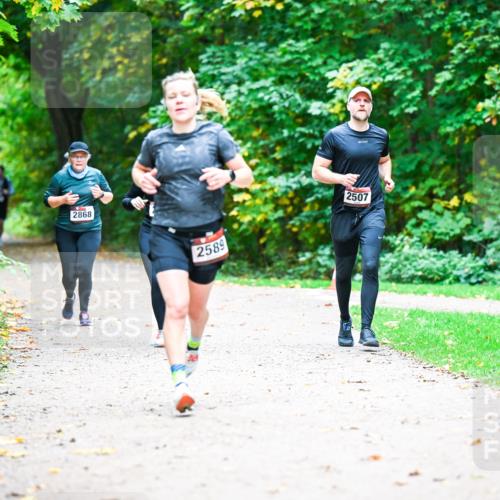 12.10.2025 - Bramfelder Halbmarathon 2025 Dr. Thomas Lammeyer http://msf.ph/oto/9360069 12.10.2025 11:10:29 Laufen 2868, 2589, 2507 meine-sportfotos.de