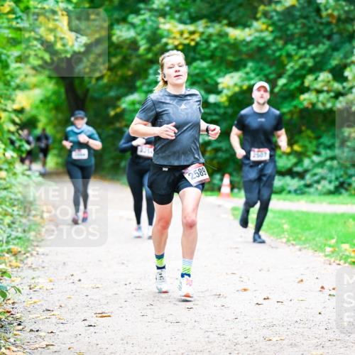 12.10.2025 - Bramfelder Halbmarathon 2025 Dr. Thomas Lammeyer http://msf.ph/oto/9360074 12.10.2025 11:10:30 Laufen 2589 meine-sportfotos.de