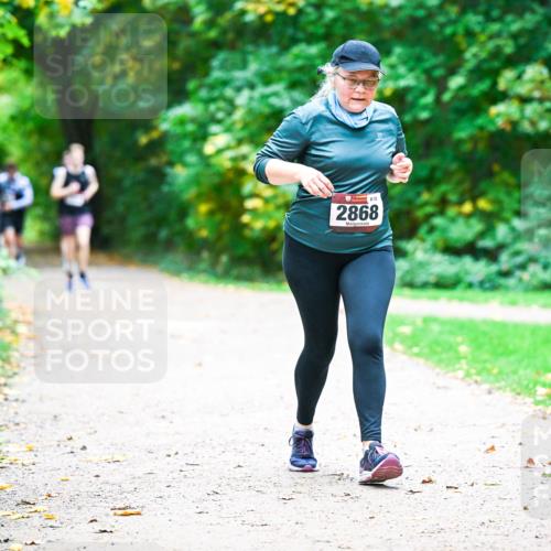 12.10.2025 - Bramfelder Halbmarathon 2025 Dr. Thomas Lammeyer http://msf.ph/oto/9360098 12.10.2025 11:10:35 Laufen 2868 meine-sportfotos.de