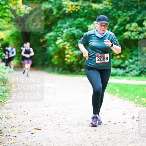 12.10.2025 - Bramfelder Halbmarathon 2025 Dr. Thomas Lammeyer http://msf.ph/oto/9360100 12.10.2025 11:10:35 Laufen 32, 2868 meine-sportfotos.de