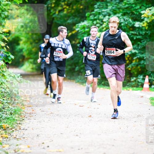 12.10.2025 - Bramfelder Halbmarathon 2025 Dr. Thomas Lammeyer http://msf.ph/oto/9360108 12.10.2025 11:10:41 Laufen 2872, 15, 2864 meine-sportfotos.de