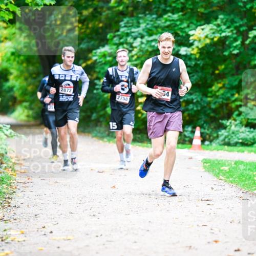 12.10.2025 - Bramfelder Halbmarathon 2025 Dr. Thomas Lammeyer http://msf.ph/oto/9360111 12.10.2025 11:10:41 Laufen 15 meine-sportfotos.de