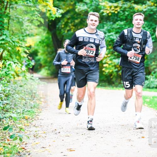12.10.2025 - Bramfelder Halbmarathon 2025 Dr. Thomas Lammeyer http://msf.ph/oto/9360124 12.10.2025 11:10:44 Laufen 2511, 872, 15, 2758, 64 meine-sportfotos.de