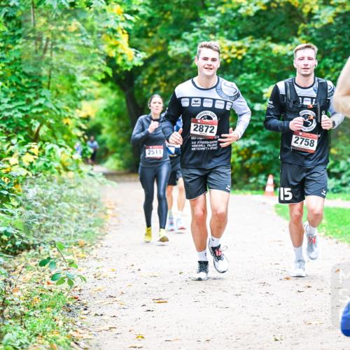 12.10.2025 - Bramfelder Halbmarathon 2025 Dr. Thomas Lammeyer http://msf.ph/oto/9360128 12.10.2025 11:10:45 Laufen 4, 2511, 2872, 2758, 15 meine-sportfotos.de