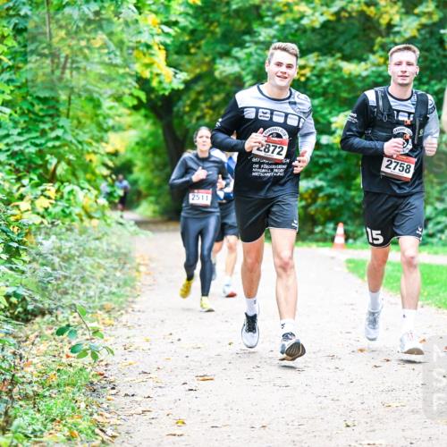 12.10.2025 - Bramfelder Halbmarathon 2025 Dr. Thomas Lammeyer http://msf.ph/oto/9360129 12.10.2025 11:10:45 Laufen 2511, 2872, 864, 2758, 15 meine-sportfotos.de