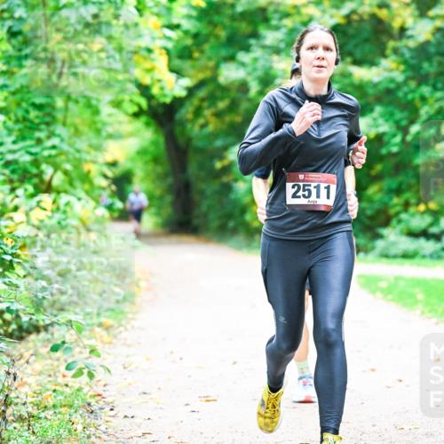 12.10.2025 - Bramfelder Halbmarathon 2025 Dr. Thomas Lammeyer http://msf.ph/oto/9360140 12.10.2025 11:10:48 Laufen 2511 meine-sportfotos.de
