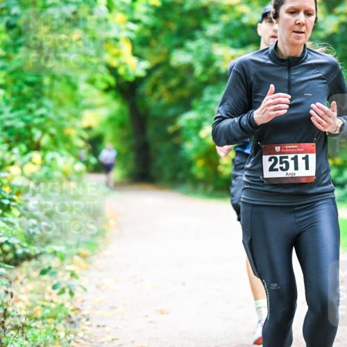 12.10.2025 - Bramfelder Halbmarathon 2025 Dr. Thomas Lammeyer http://msf.ph/oto/9360144 12.10.2025 11:10:48 Laufen 34, 2511 meine-sportfotos.de