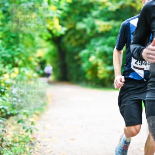 12.10.2025 - Bramfelder Halbmarathon 2025 Dr. Thomas Lammeyer http://msf.ph/oto/9360148 12.10.2025 11:10:49 Laufen 2948, 2511 meine-sportfotos.de