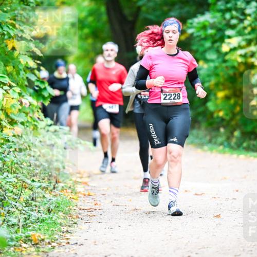 12.10.2025 - Bramfelder Halbmarathon 2025 Dr. Thomas Lammeyer http://msf.ph/oto/9360184 12.10.2025 11:11:08 Laufen 2228 meine-sportfotos.de
