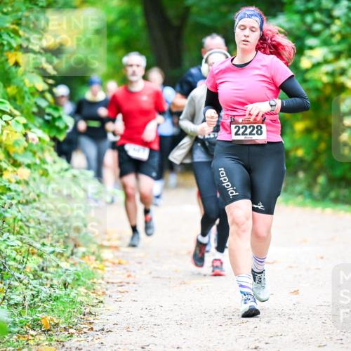 12.10.2025 - Bramfelder Halbmarathon 2025 Dr. Thomas Lammeyer http://msf.ph/oto/9360191 12.10.2025 11:11:10 Laufen 2228 meine-sportfotos.de