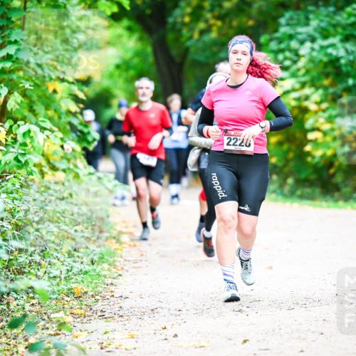 12.10.2025 - Bramfelder Halbmarathon 2025 Dr. Thomas Lammeyer http://msf.ph/oto/9360195 12.10.2025 11:11:10 Laufen 2220 meine-sportfotos.de