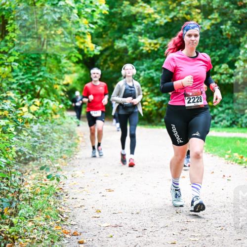 12.10.2025 - Bramfelder Halbmarathon 2025 Dr. Thomas Lammeyer http://msf.ph/oto/9360218 12.10.2025 11:11:13 Laufen 2228 meine-sportfotos.de