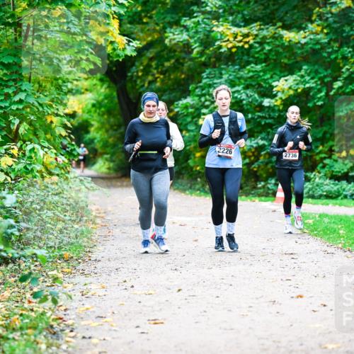 12.10.2025 - Bramfelder Halbmarathon 2025 Dr. Thomas Lammeyer http://msf.ph/oto/9360256 12.10.2025 11:11:20 Laufen 2226, 2736 meine-sportfotos.de