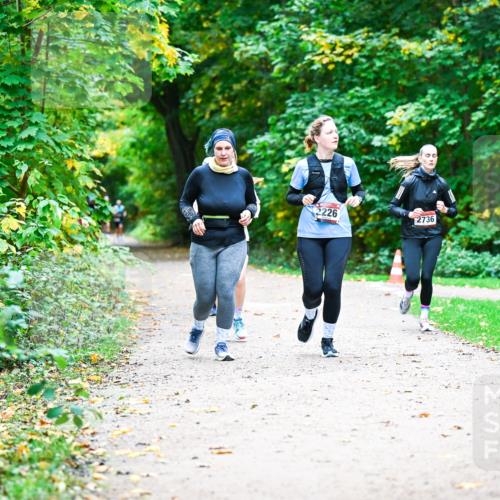 12.10.2025 - Bramfelder Halbmarathon 2025 Dr. Thomas Lammeyer http://msf.ph/oto/9360258 12.10.2025 11:11:20 Laufen 2226, 2736 meine-sportfotos.de