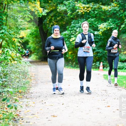 12.10.2025 - Bramfelder Halbmarathon 2025 Dr. Thomas Lammeyer http://msf.ph/oto/9360262 12.10.2025 11:11:21 Laufen 2226, 2736 meine-sportfotos.de