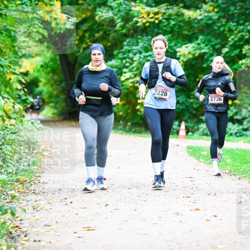 12.10.2025 - Bramfelder Halbmarathon 2025 Dr. Thomas Lammeyer http://msf.ph/oto/9360265 12.10.2025 11:11:21 Laufen 2226, 2736 meine-sportfotos.de
