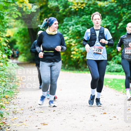 12.10.2025 - Bramfelder Halbmarathon 2025 Dr. Thomas Lammeyer http://msf.ph/oto/9360270 12.10.2025 11:11:22 Laufen 2226, 2736 meine-sportfotos.de