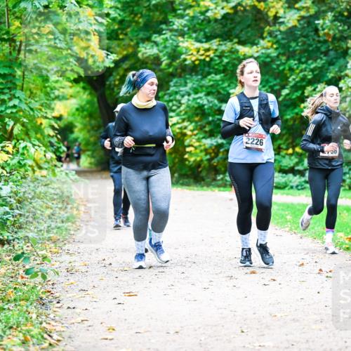 12.10.2025 - Bramfelder Halbmarathon 2025 Dr. Thomas Lammeyer http://msf.ph/oto/9360273 12.10.2025 11:11:22 Laufen 2226 meine-sportfotos.de