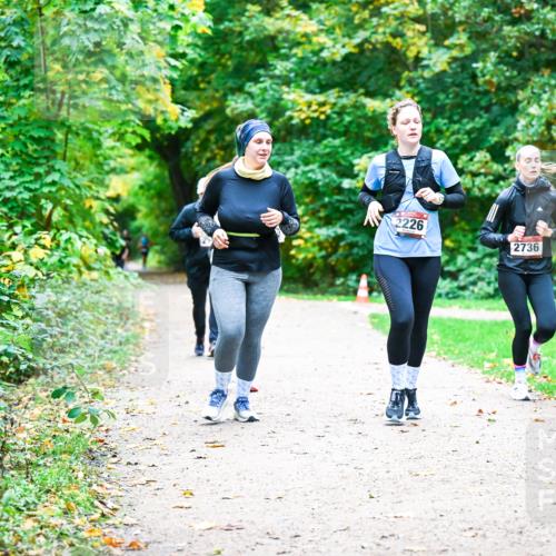 12.10.2025 - Bramfelder Halbmarathon 2025 Dr. Thomas Lammeyer http://msf.ph/oto/9360276 12.10.2025 11:11:22 Laufen 2226, 2736 meine-sportfotos.de