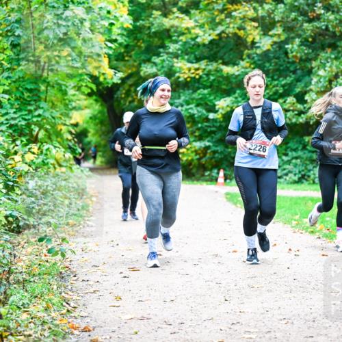 12.10.2025 - Bramfelder Halbmarathon 2025 Dr. Thomas Lammeyer http://msf.ph/oto/9360278 12.10.2025 11:11:23 Laufen 2226 meine-sportfotos.de