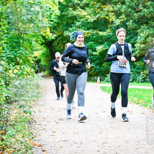 12.10.2025 - Bramfelder Halbmarathon 2025 Dr. Thomas Lammeyer http://msf.ph/oto/9360280 12.10.2025 11:11:23 Laufen 2196, 2226, 2736 meine-sportfotos.de