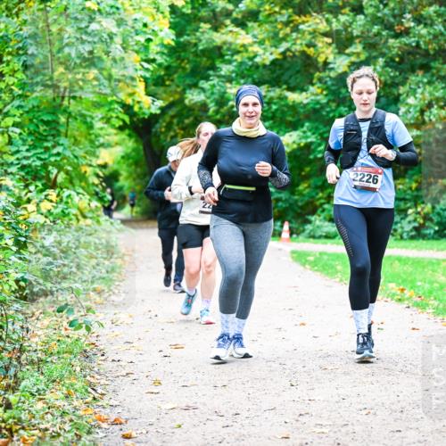 12.10.2025 - Bramfelder Halbmarathon 2025 Dr. Thomas Lammeyer http://msf.ph/oto/9360282 12.10.2025 11:11:23 Laufen 24, 2226, 2736 meine-sportfotos.de