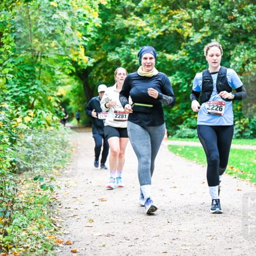 12.10.2025 - Bramfelder Halbmarathon 2025 Dr. Thomas Lammeyer http://msf.ph/oto/9360283 12.10.2025 11:11:23 Laufen 2196, 2281, 2226, 2736 meine-sportfotos.de