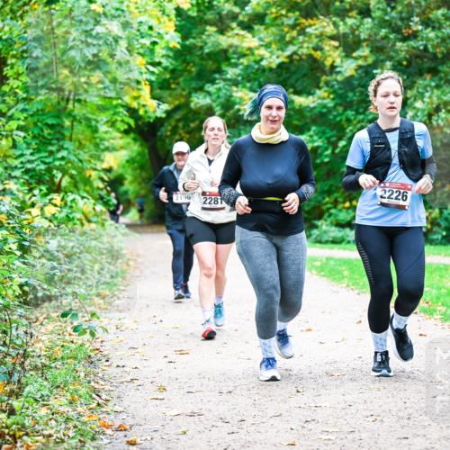12.10.2025 - Bramfelder Halbmarathon 2025 Dr. Thomas Lammeyer http://msf.ph/oto/9360284 12.10.2025 11:11:24 Laufen 2196, 2281, 2226, 2736 meine-sportfotos.de