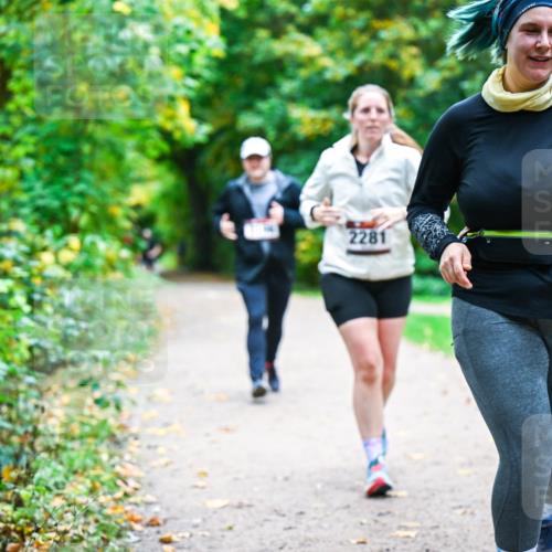 12.10.2025 - Bramfelder Halbmarathon 2025 Dr. Thomas Lammeyer http://msf.ph/oto/9360292 12.10.2025 11:11:25 Laufen 2281 meine-sportfotos.de